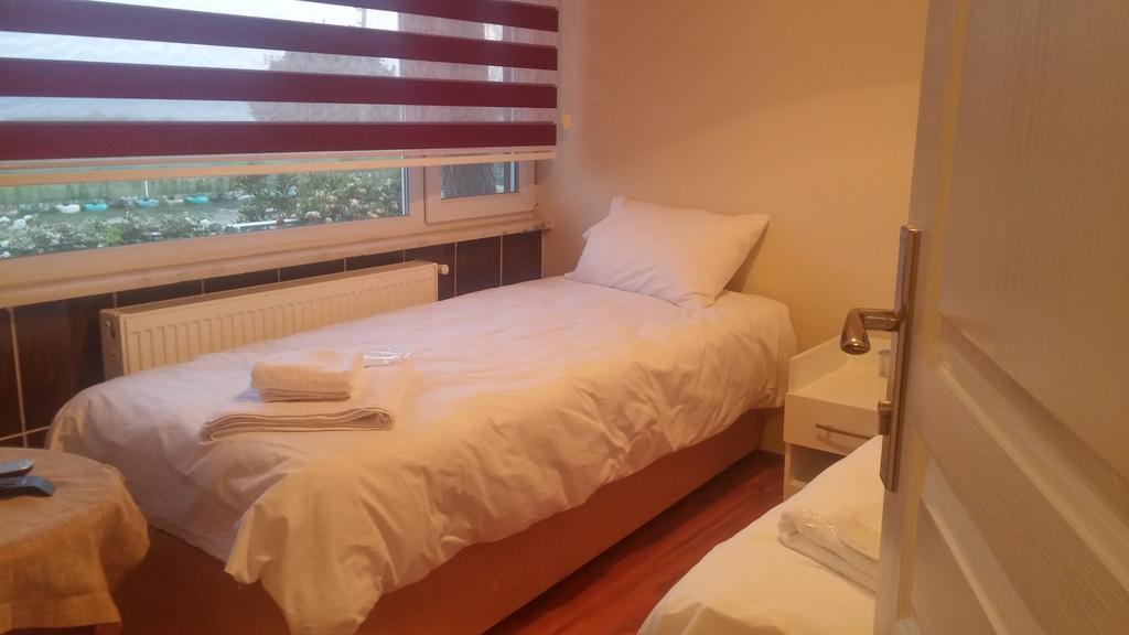 Flora Hotel Burhanli Εξωτερικό φωτογραφία