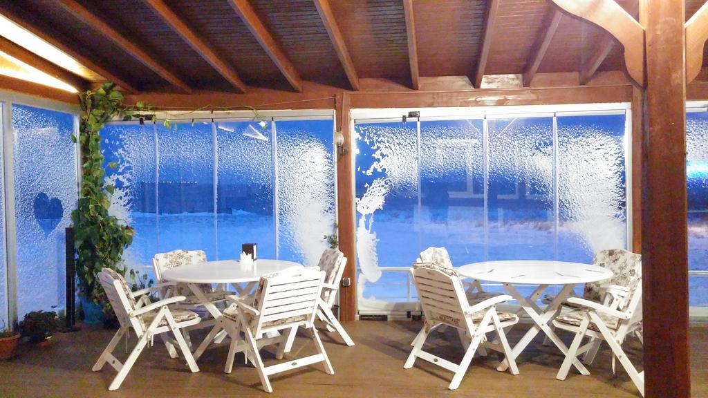 Flora Hotel Burhanli Εξωτερικό φωτογραφία