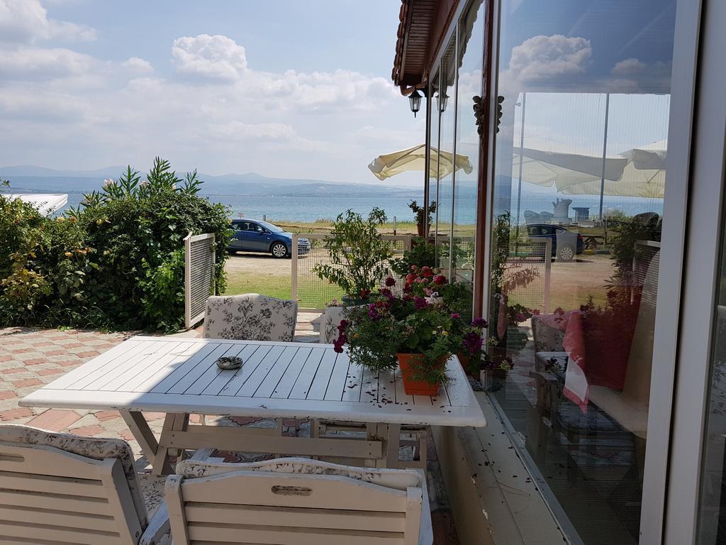 Flora Hotel Burhanli Εξωτερικό φωτογραφία