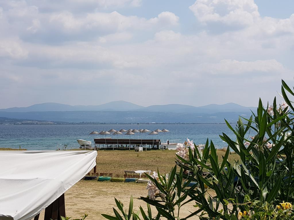 Flora Hotel Burhanli Εξωτερικό φωτογραφία