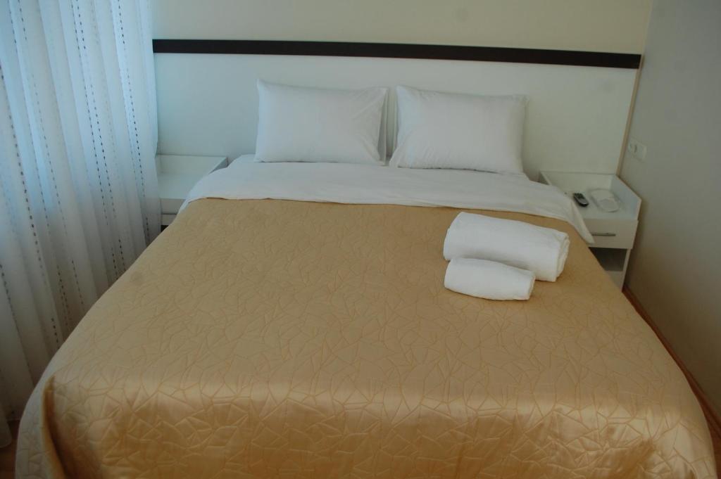 Flora Hotel Burhanli Δωμάτιο φωτογραφία