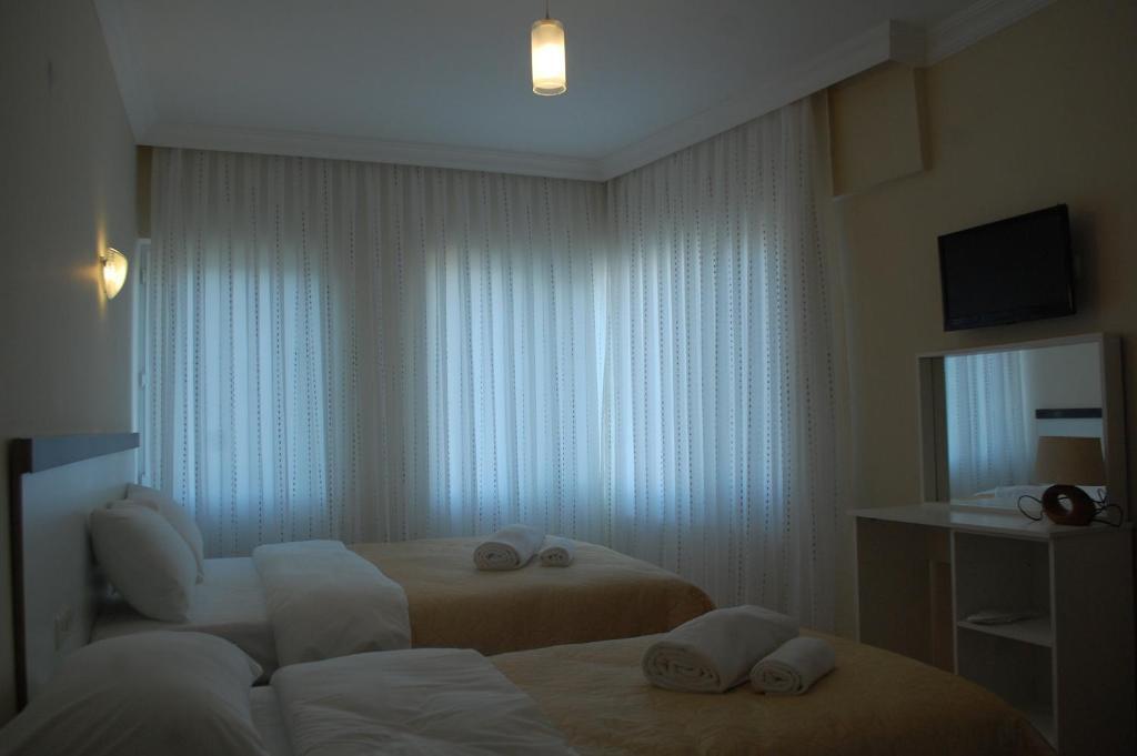 Flora Hotel Burhanli Εξωτερικό φωτογραφία