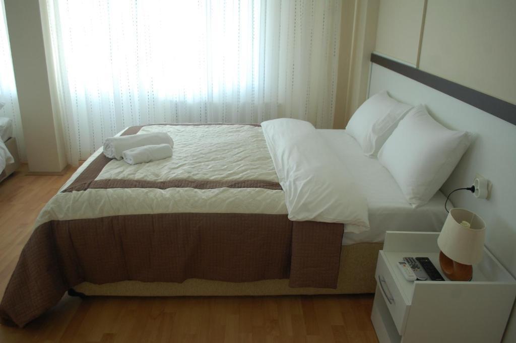 Flora Hotel Burhanli Εξωτερικό φωτογραφία